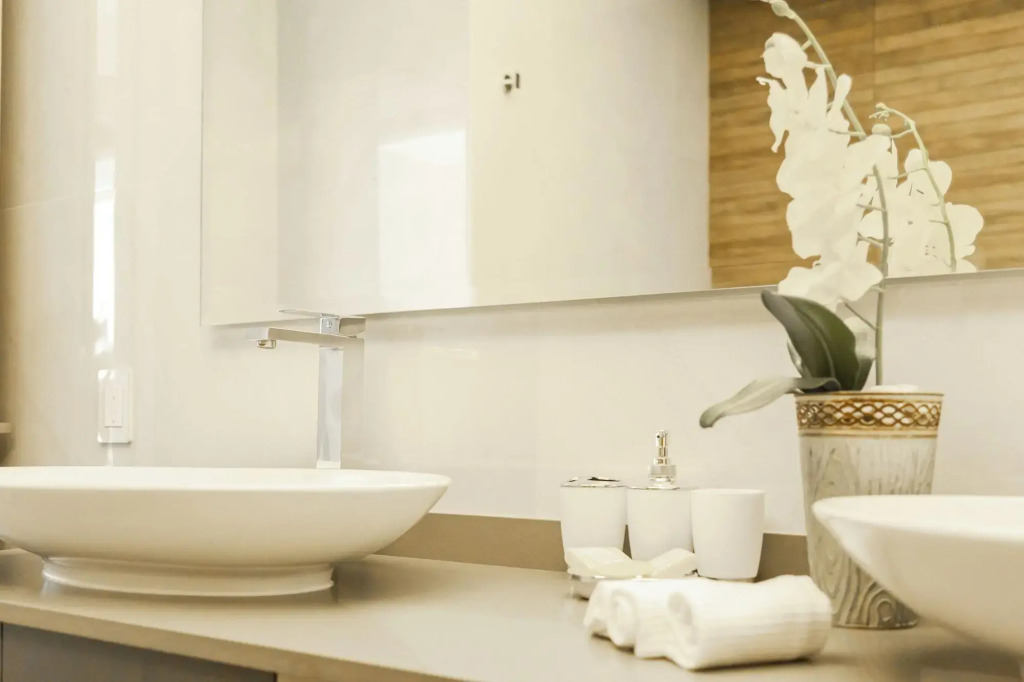 Solmare Apartments & Suites