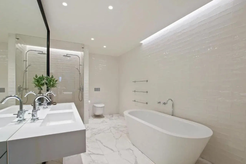 Whitfield Street Residences by Aeria Apartments