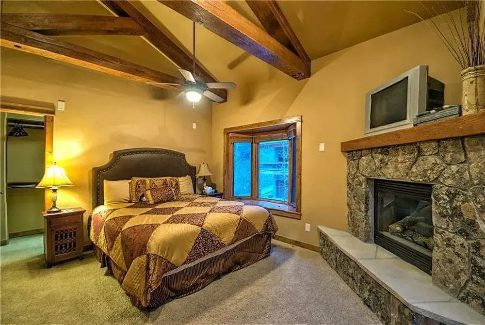 Eagles Nest Chalet