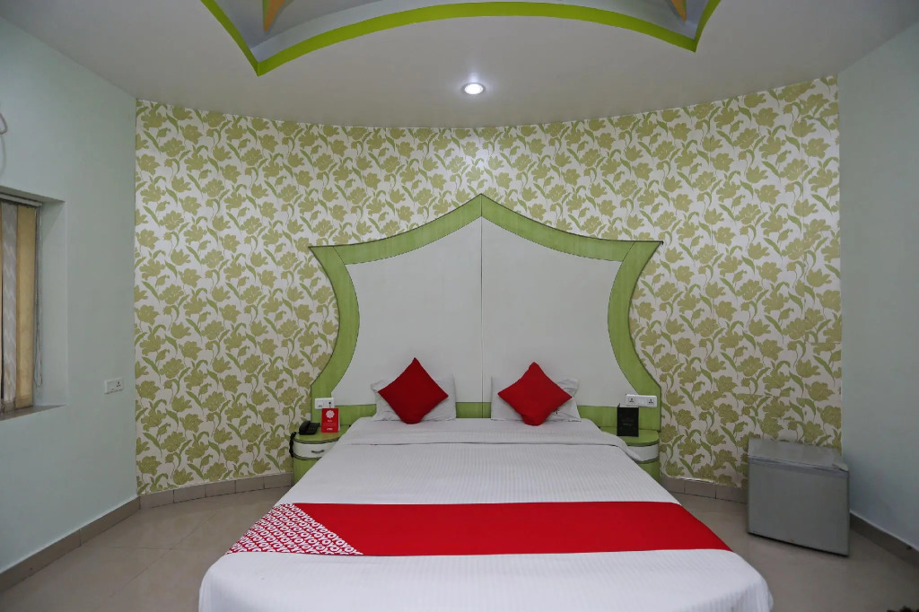 OYO 3276 Hotel Rockstar Suites