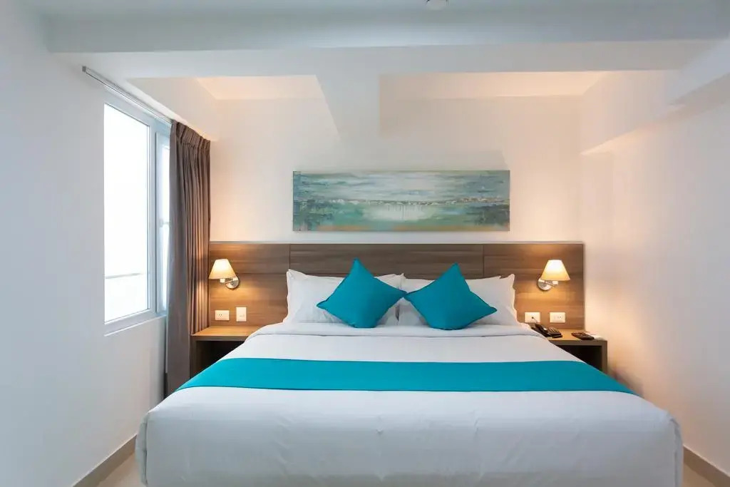 Howard Johnson by Wyndham Lima Miraflores Art House