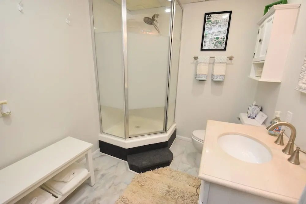 Extra Entertainment Space Just 7 Blocks to ND Campus 54211