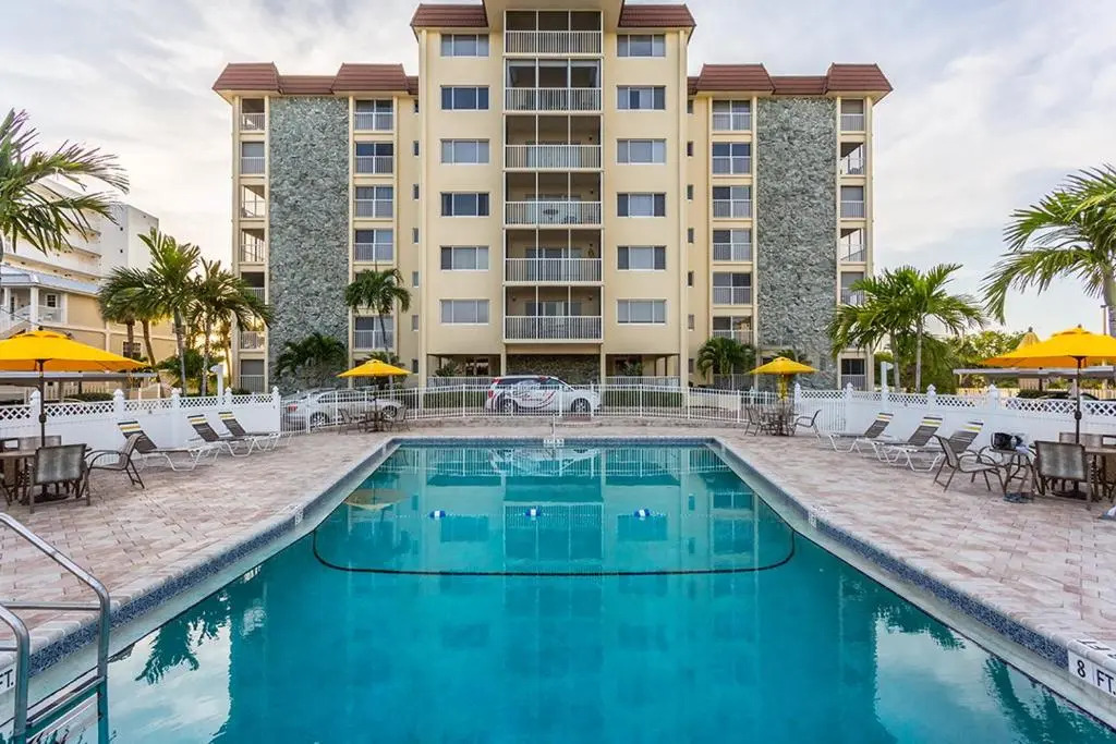 Sand Caper 202, Sleeps 4, Gulf Front, 2 Bedrooms, Elevator, Heated Pool