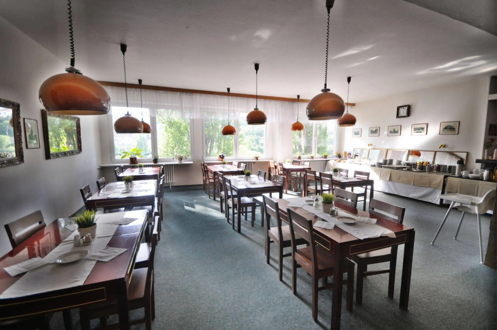 Hotel Bohemians