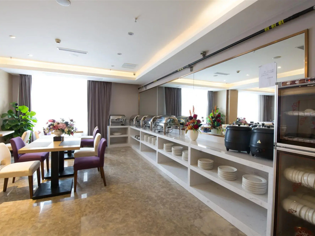 Lavande Hotel Qijiang High-speed Railway Station