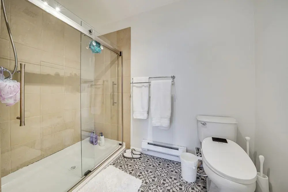 Condo 6 Mi to Lumen Field & Dtwn Seattle!