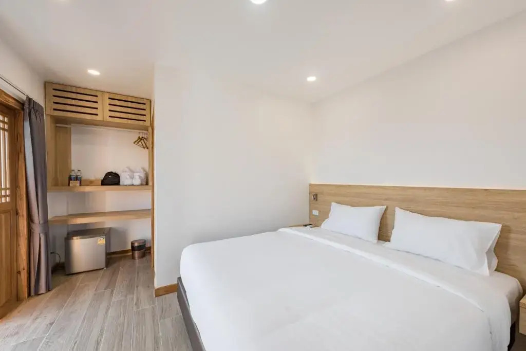 Chiangkhan River Walk Hotel
