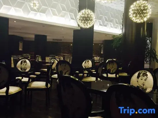 Taizhou Impression Qinhu Hotel