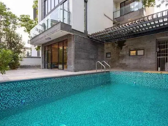 Mingyue Shanxi Super Deluxe Quadrangle Courtyard