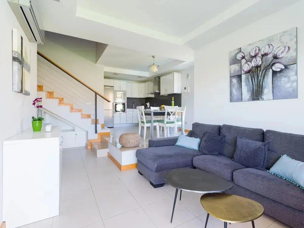 Chalet in Salobre With Private Heated Pool