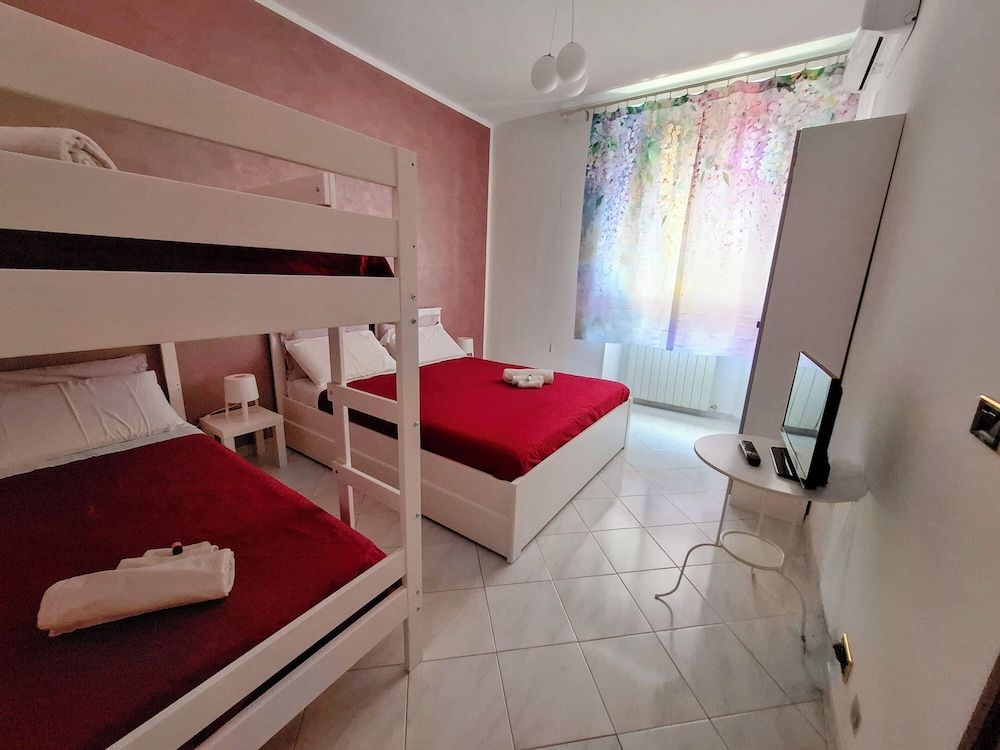 Rhome Sweet Rhome Suite