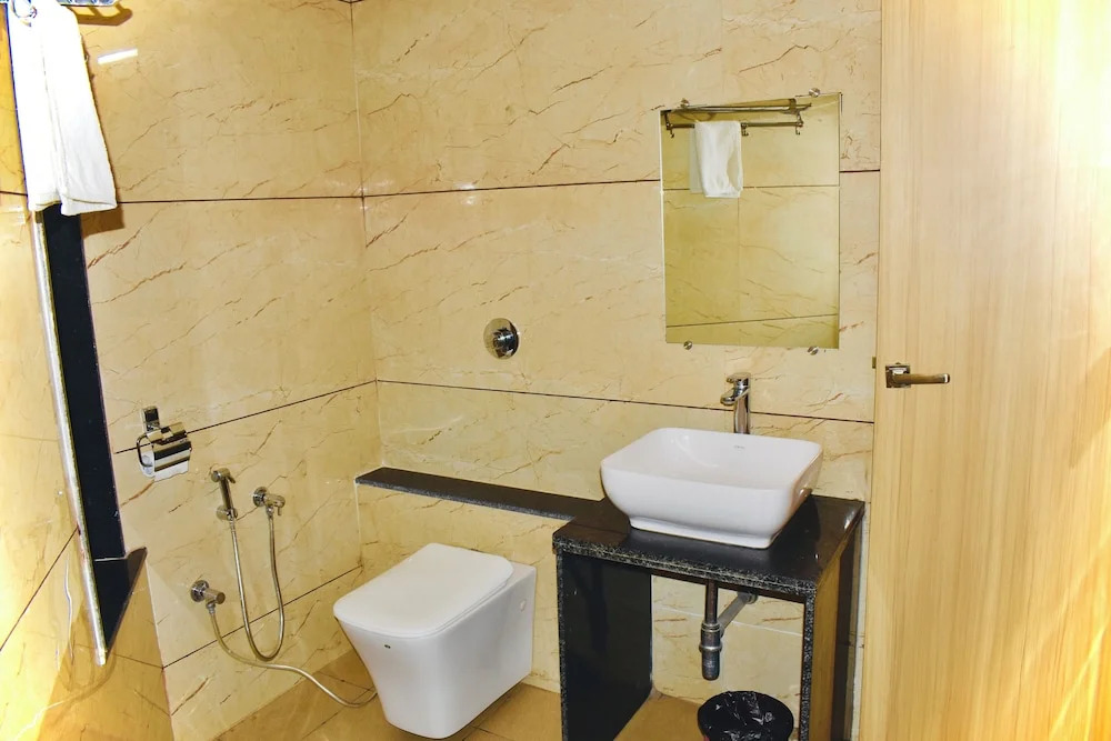Hotel Samrat International
