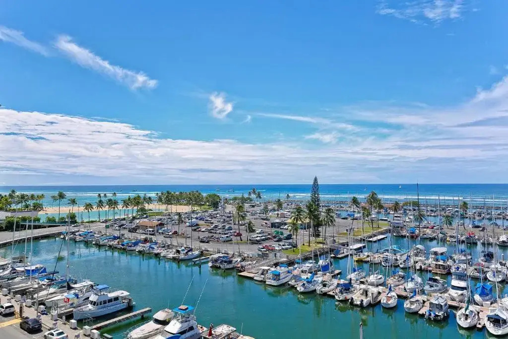 Ilikai Marina #884