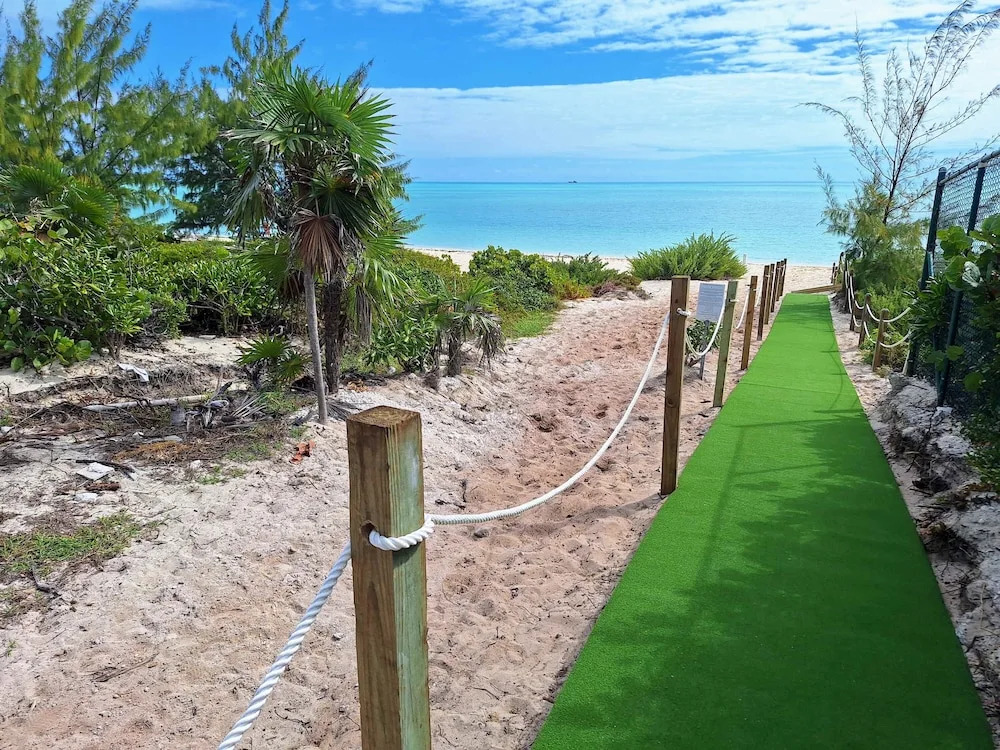 Vacation Villa, Oceanview and Hotel Amenities v1