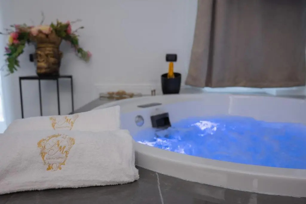 Nm Luxury Suites (Adults Only)
