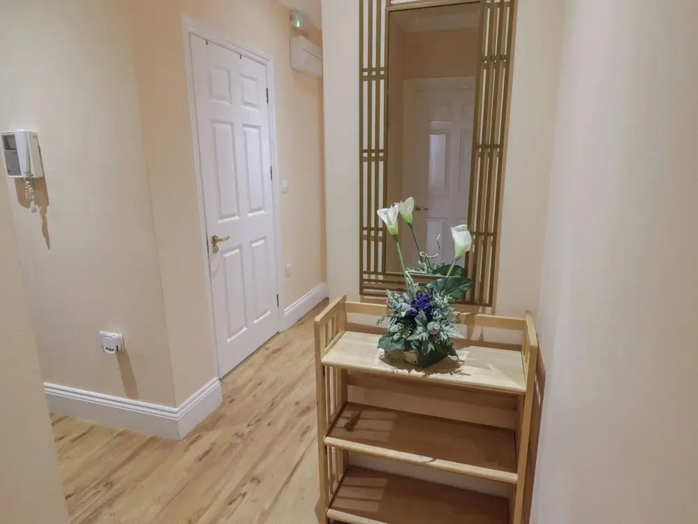Apartment 7 Mansion House