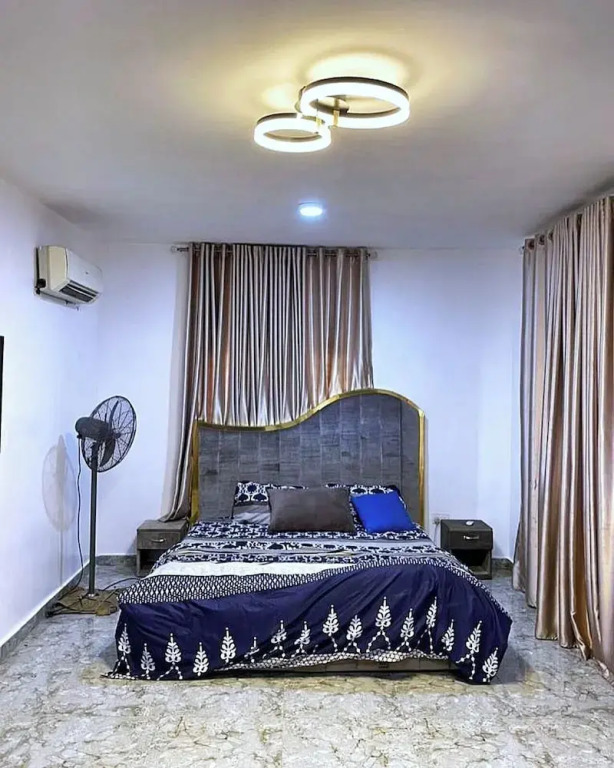 Luxe Apartments