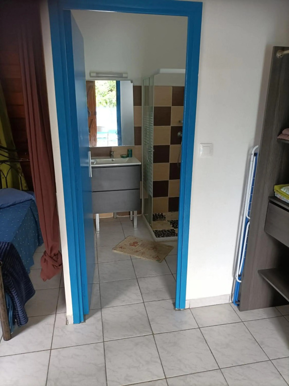 Bungalow d'une chambre avec vue sur la ville piscine partagee et jardin clos a Chateau Gaillard Le Moule a 7 km de la plage
