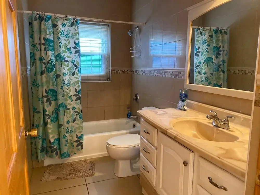 Blue Diamond Apartments