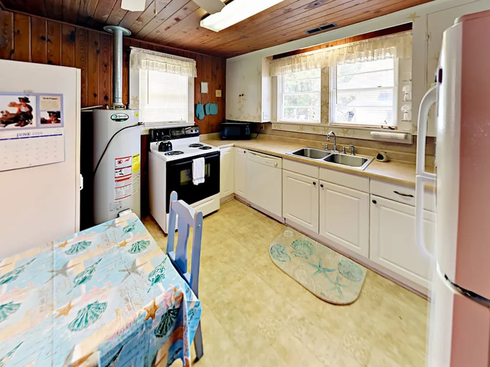 922 South Ocean Blvd Home 5 Bedrooms 3 Bathrooms Home