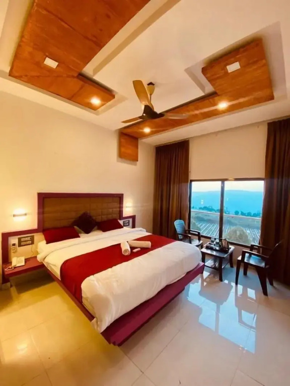 Hollywood Palace Resort