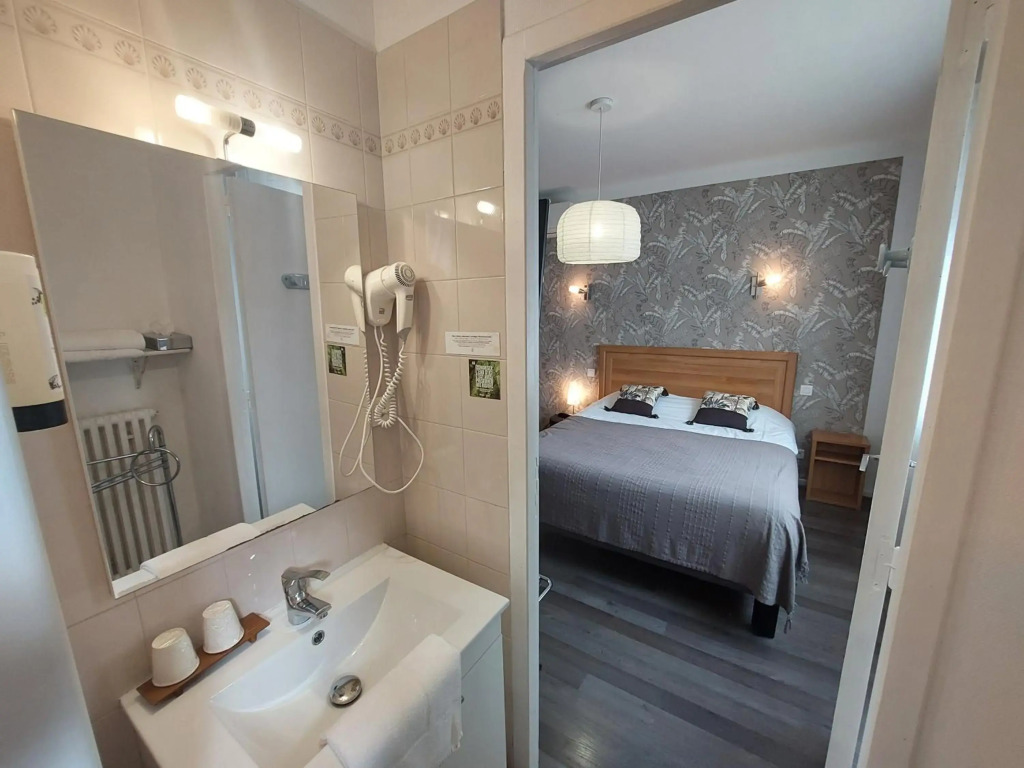 Chez Terrassier - Logis Hôtels - Hotel et Restaurant