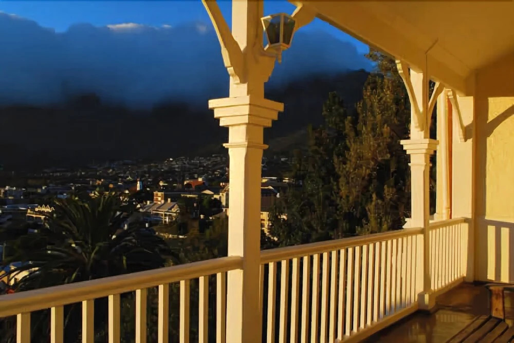 Hillcrest Manor Guesthouse