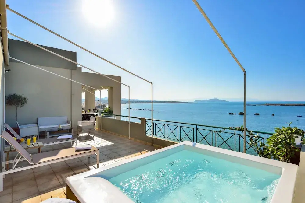 Elia Penthouse
