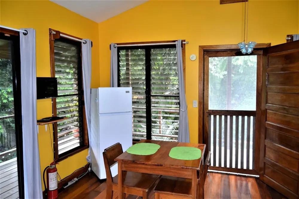 Treetop Cottage Escape in Tropical Garden Near San Ignacio