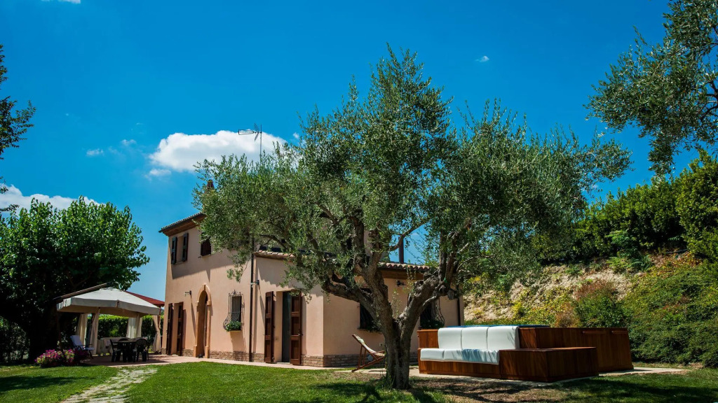 Independent house with Spa pool
