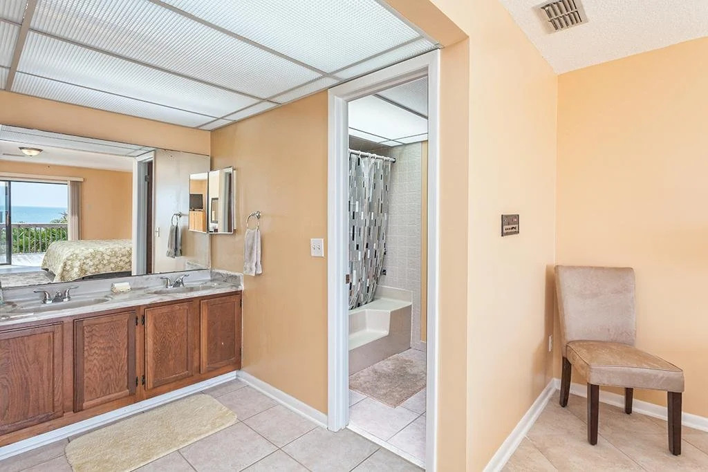 Sun Dancer 2 Br Home by RedAwning