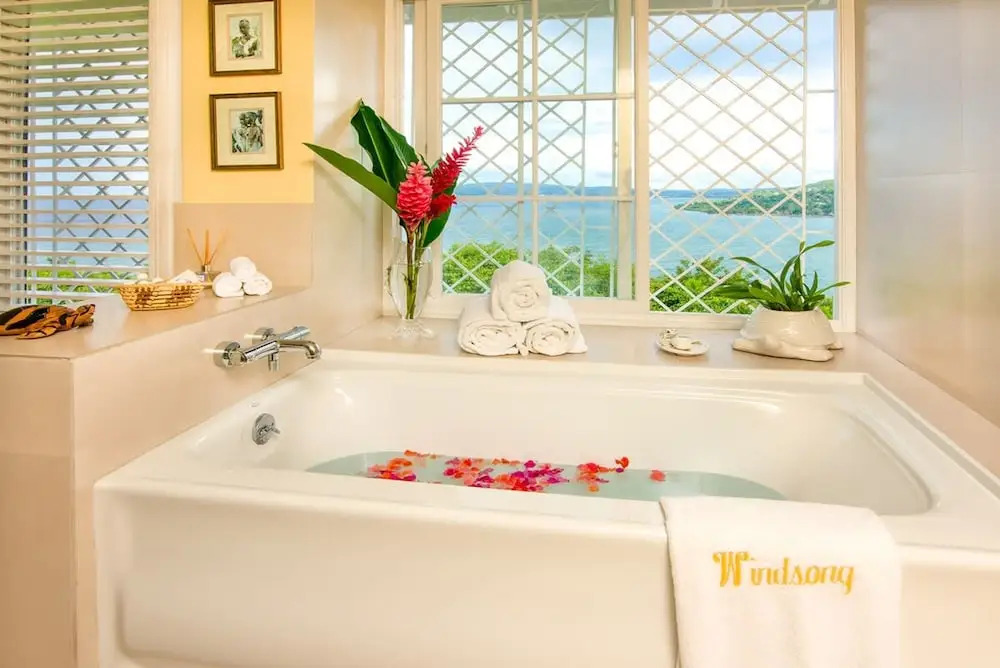 Private 2BR Open-air Villa Panoramic Views Pool
