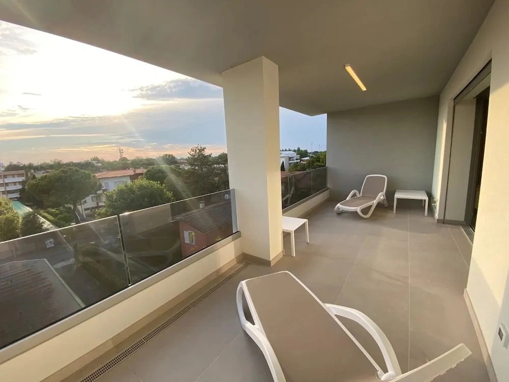 Modern Apartment 300m From the sea