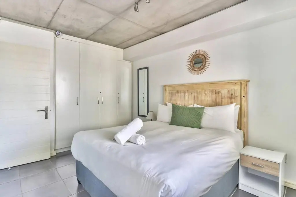2 Bedroom Secure Pool Strong Wifi