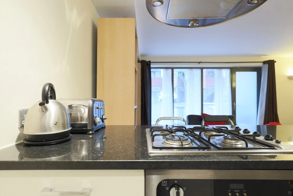 Modern 2 Bedroom Apartment
