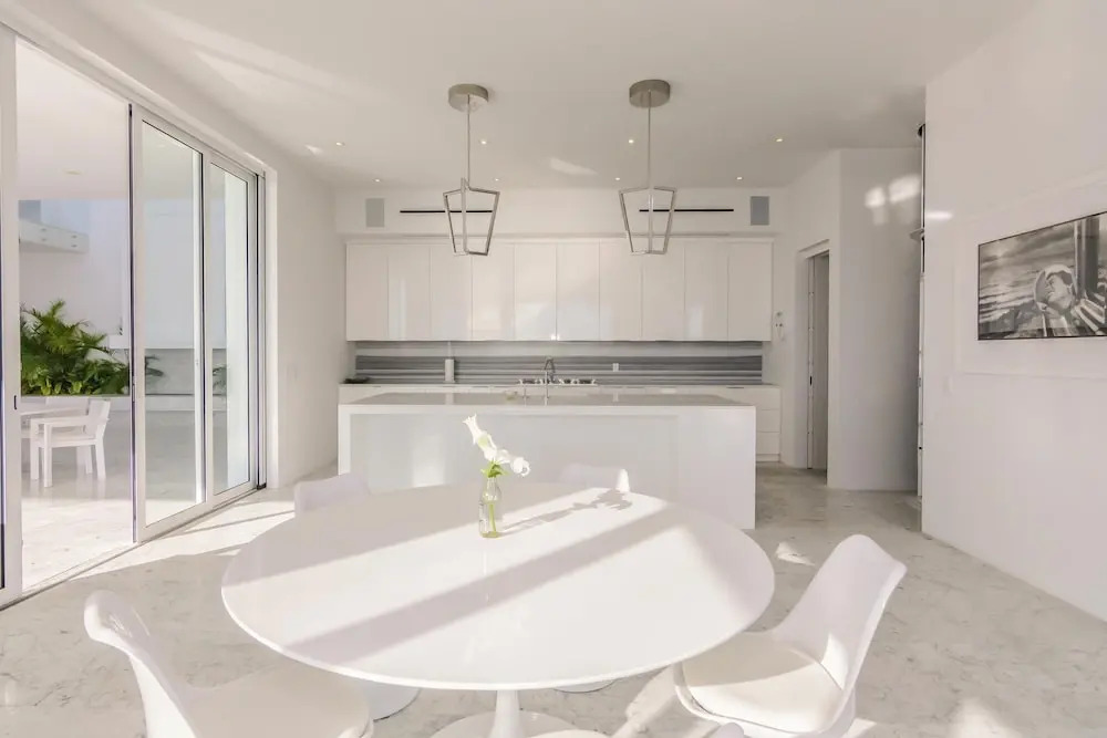 Modern 4 Bedroom Pedregal Villa Reduced Nightly Rate for 4+ Nights at Villa Besame