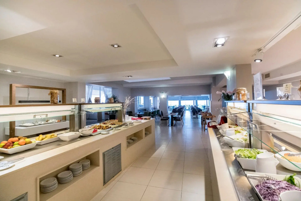 Golden Beach Hotel