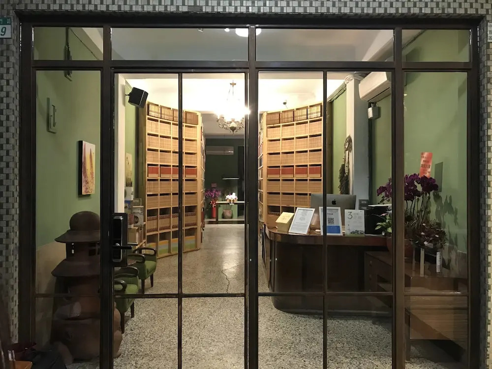 Cao Ji Book Inn Hostel