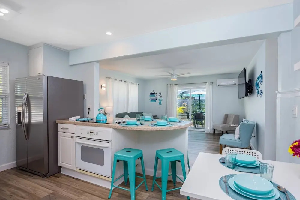 Modern Grove Beautiful 3 Bedroom Home