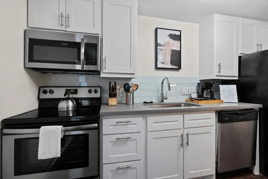 Abode Houston - Norfolk