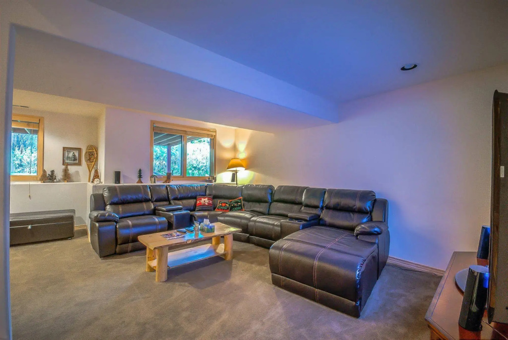 Cascades at Eagleridge by Retreatia