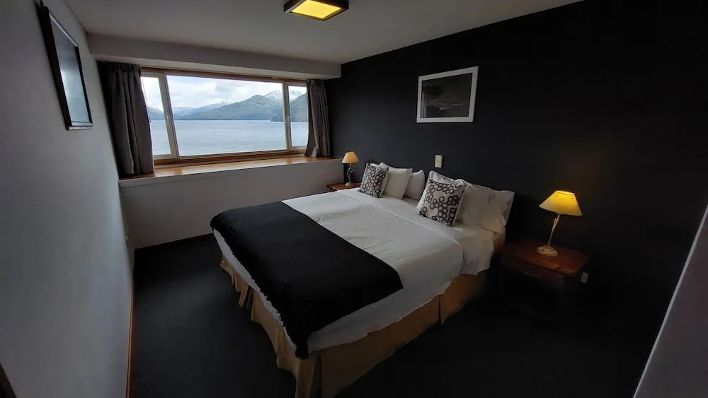 Mascardi Park Lodge & Hotel