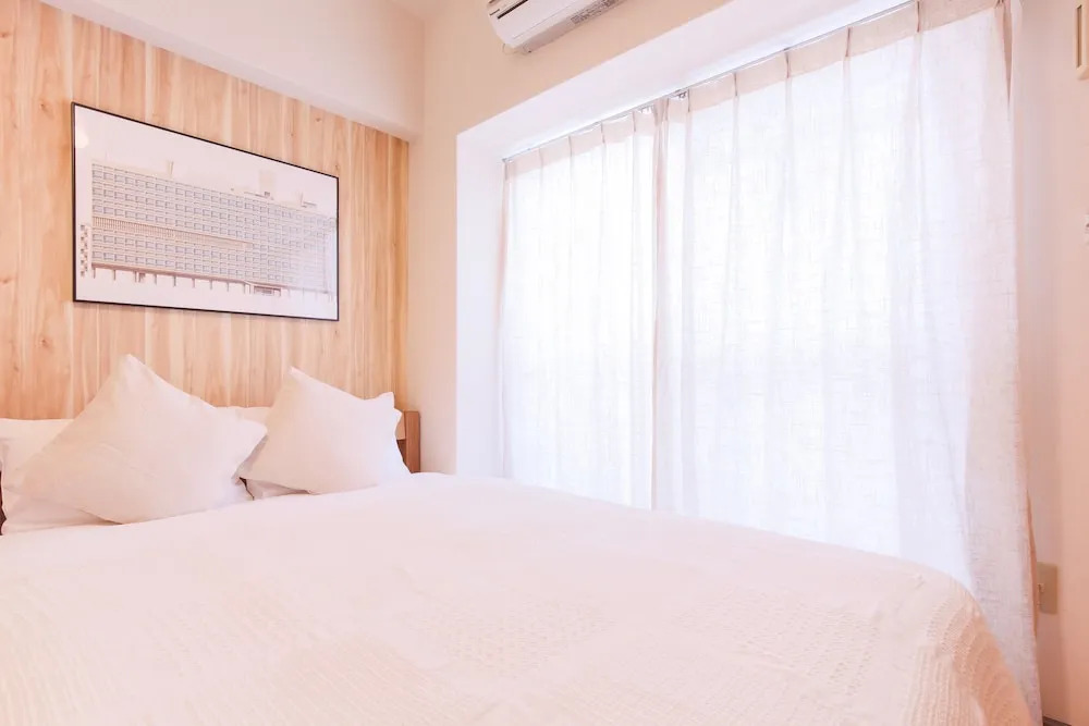 Grand Court Namba 605