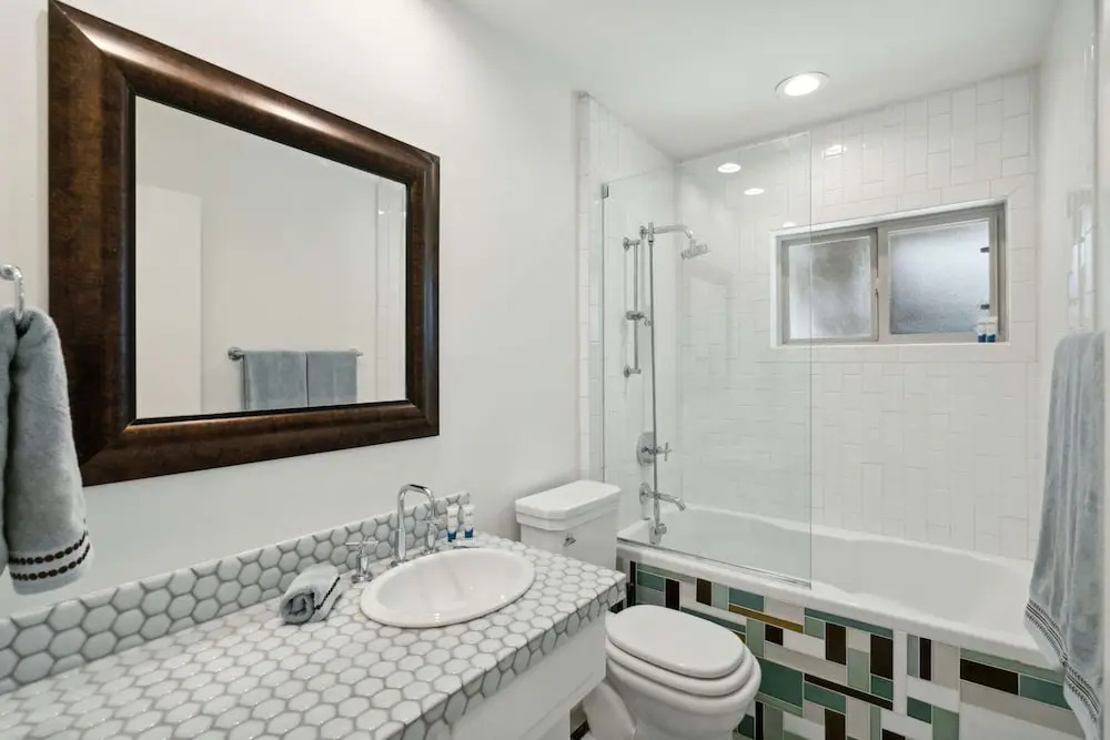 Quiet 4 Bedroom Home Located off Sola