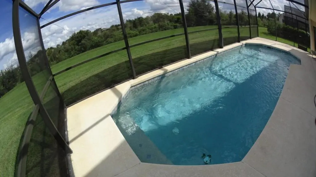 916 Balmoral Dr. 4 Bedrooms, 3 Bathrooms