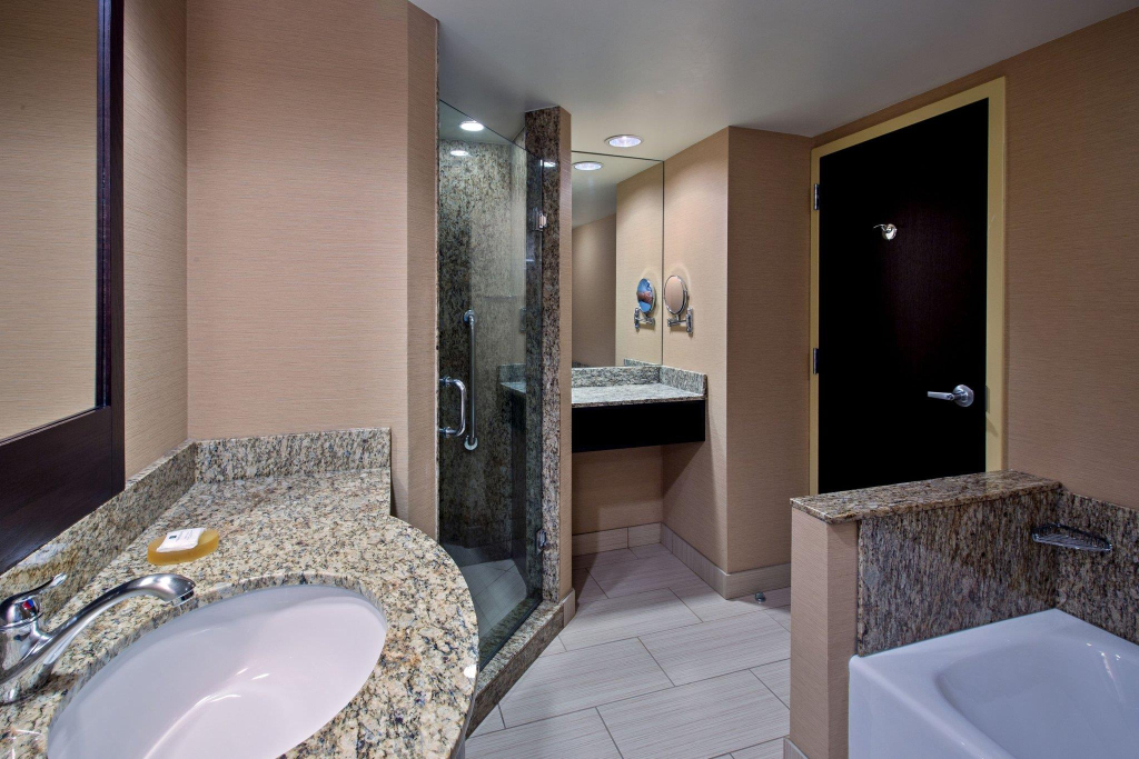Crowne Plaza Hotel Glen Ellyn/Lombard by IHG