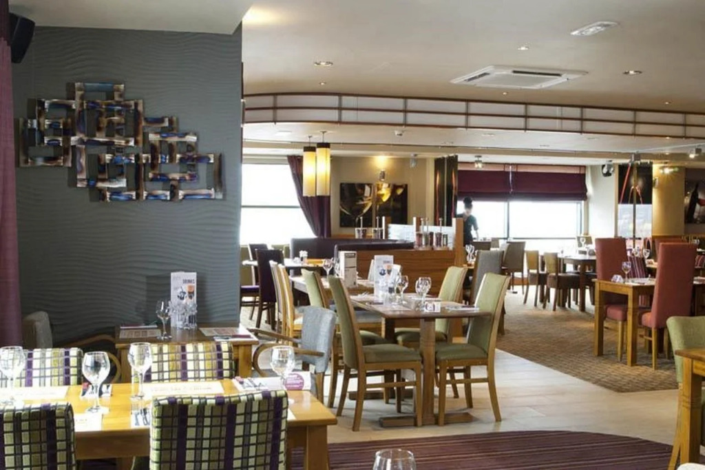 Premier Inn Glasgow Newton Mearns (M77 J4)