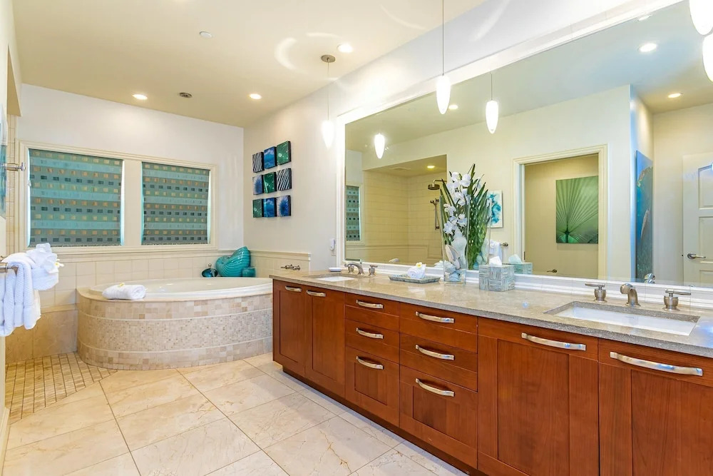 Ho'olei Ocean View Rooms by Coldwell Banker Island Vacations