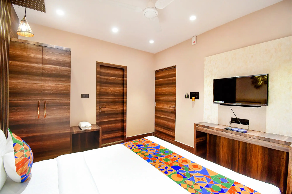 FabHotel Prime Jalsa - Nr Axis Mall