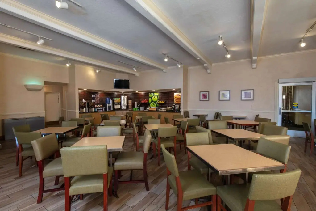 La Quinta Inn & Suites Las Vegas Airport North Convention Center